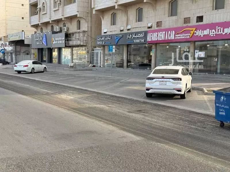 محل 100 م² في الفيحاء 3