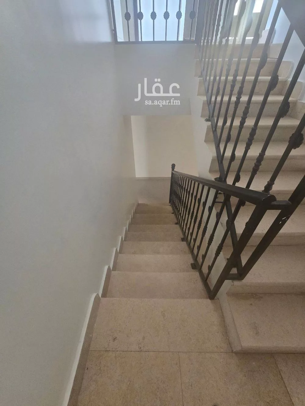 3 bedroom floor in Al Yasmin 4