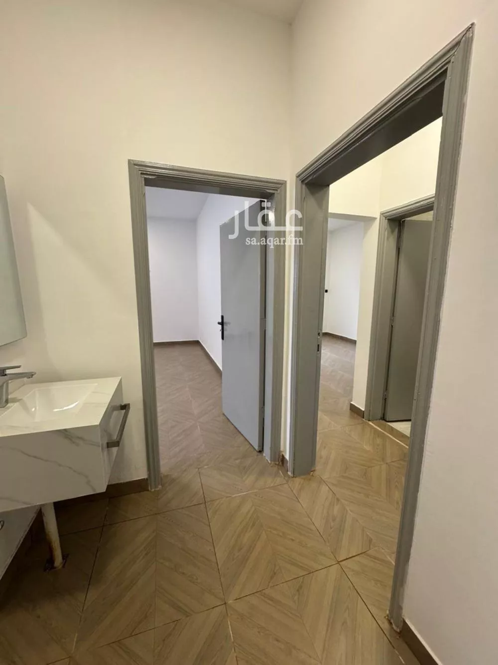 3 bedroom floor in Al Malaz 18
