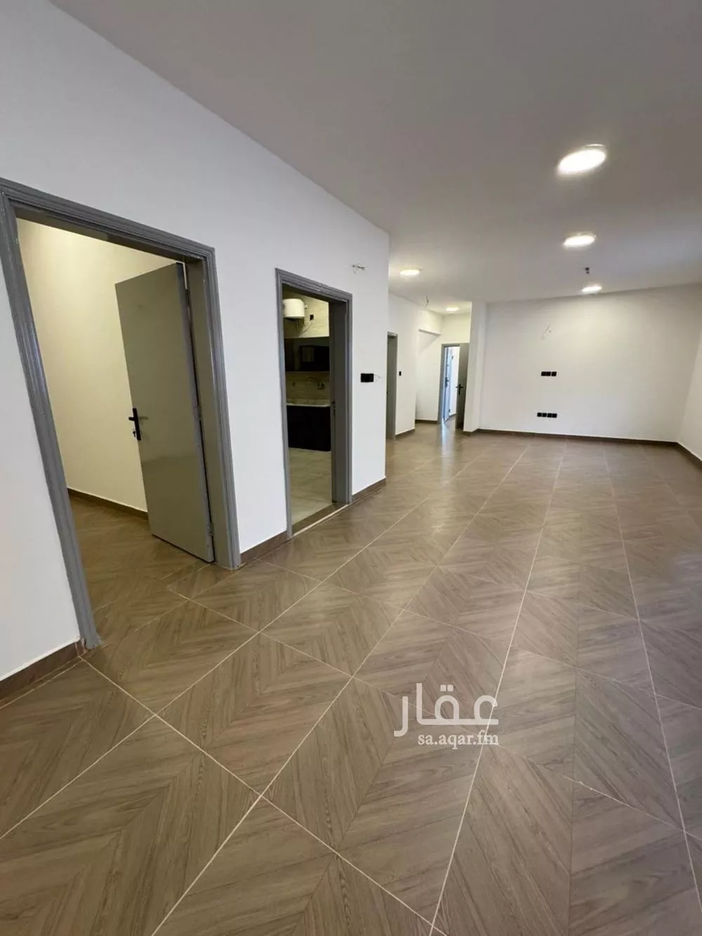 3 bedroom floor in Al Malaz 3