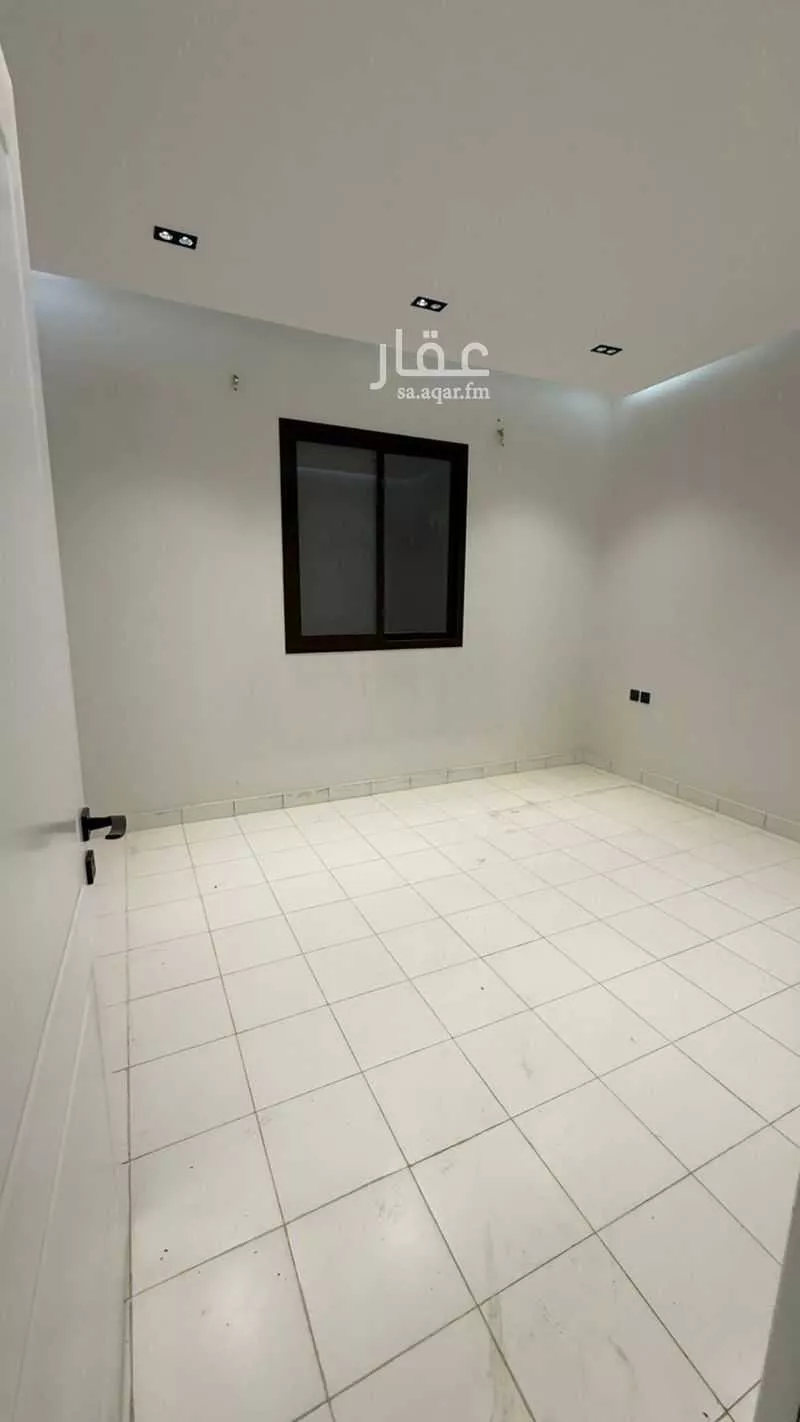 فيلا 7 غرف في النظيم 13