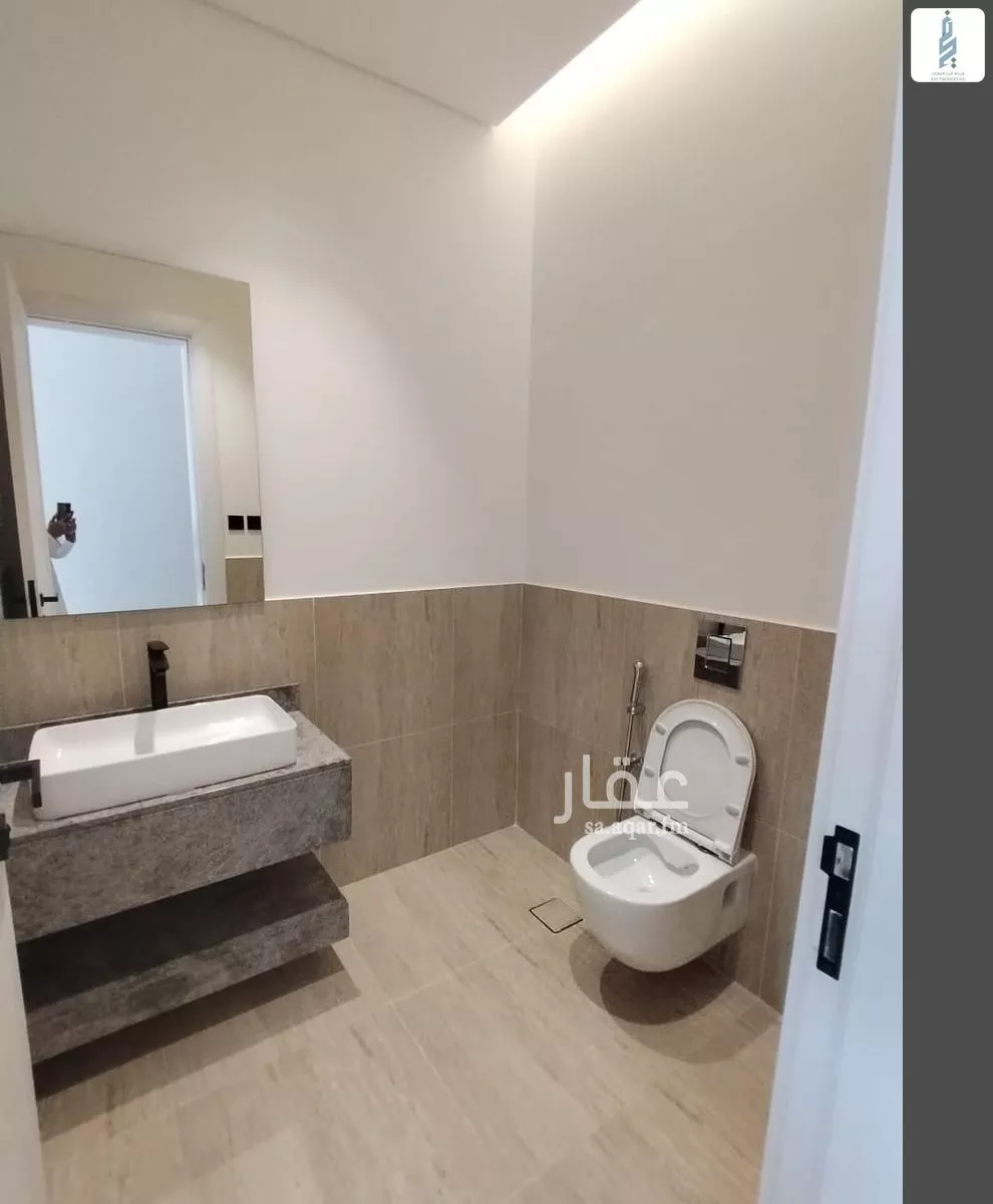2 bedroom apartment in Al Aqiq 4
