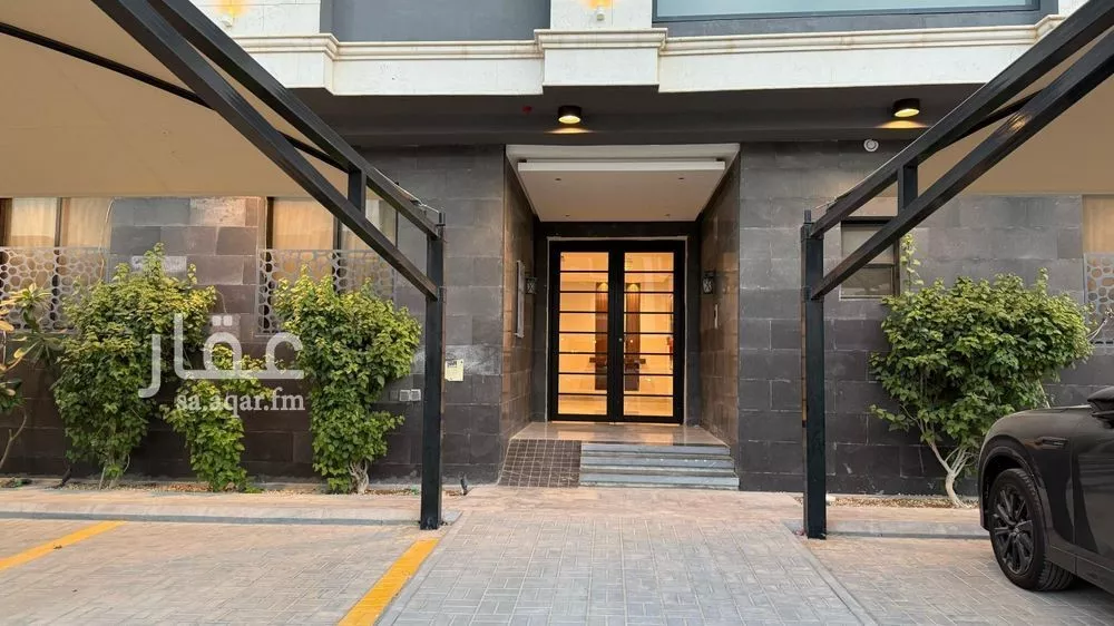 5 bedroom floor in Al Malqa 13