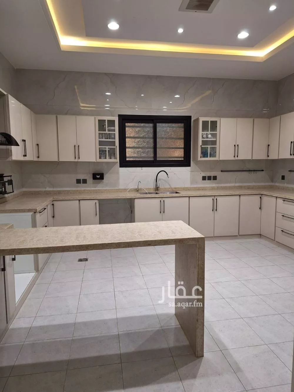 4 bedroom floor in Al Aridh 3