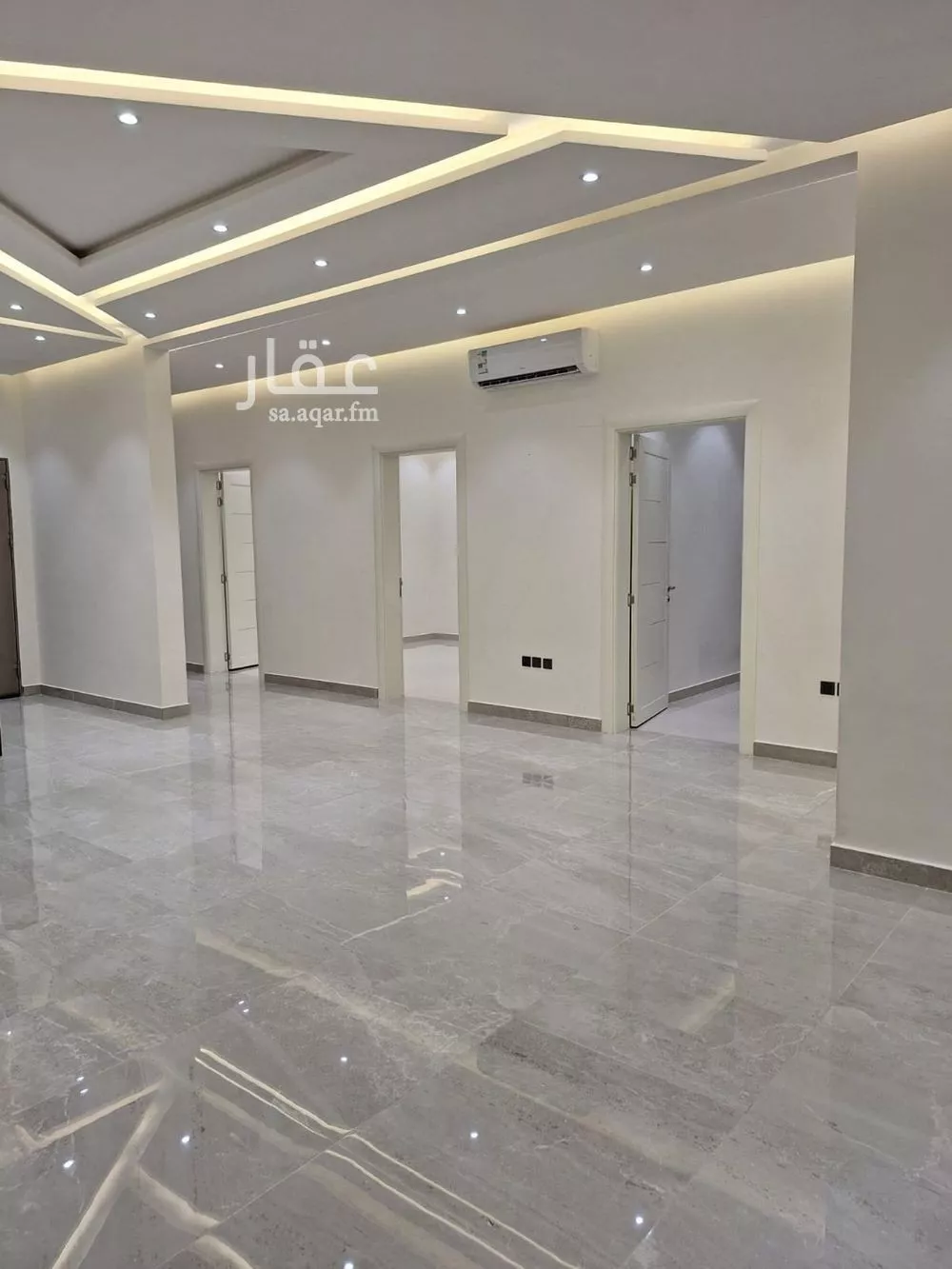 4 bedroom floor in Al Aridh 5