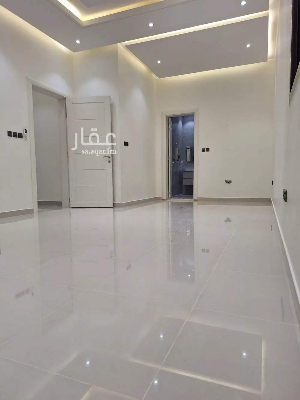 4 bedroom floor in Al Aridh 6