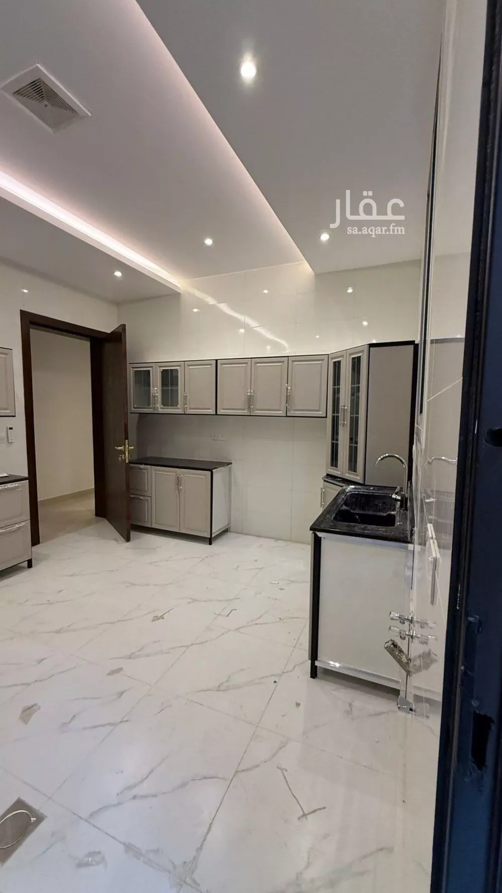 4 bedroom floor in Al Aridh 5