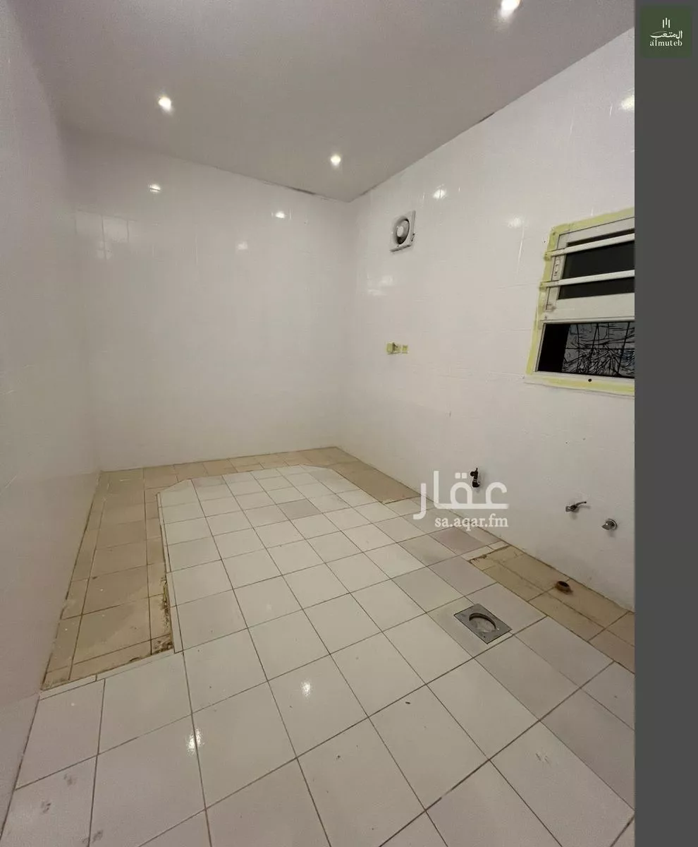 2 bedroom floor in Al Falah 8