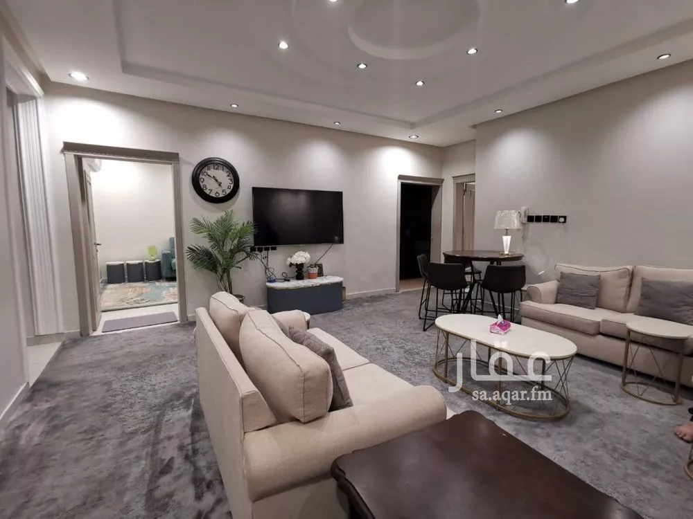 5 bedroom floor in Al Khaleej 6