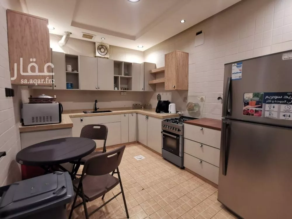 5 bedroom floor in Al Khaleej 8