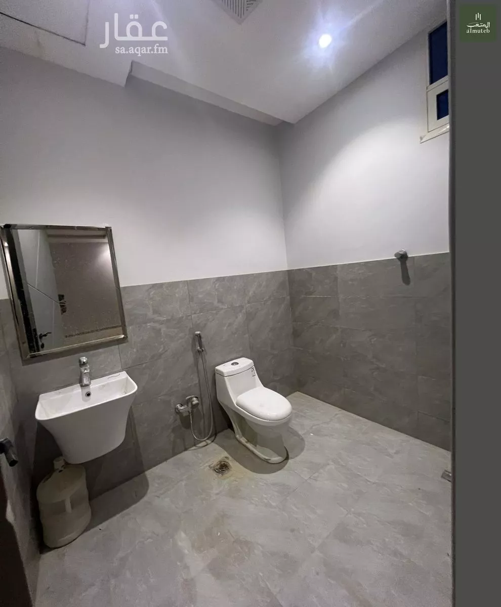 3 bedroom floor in Al Janadriyah 3