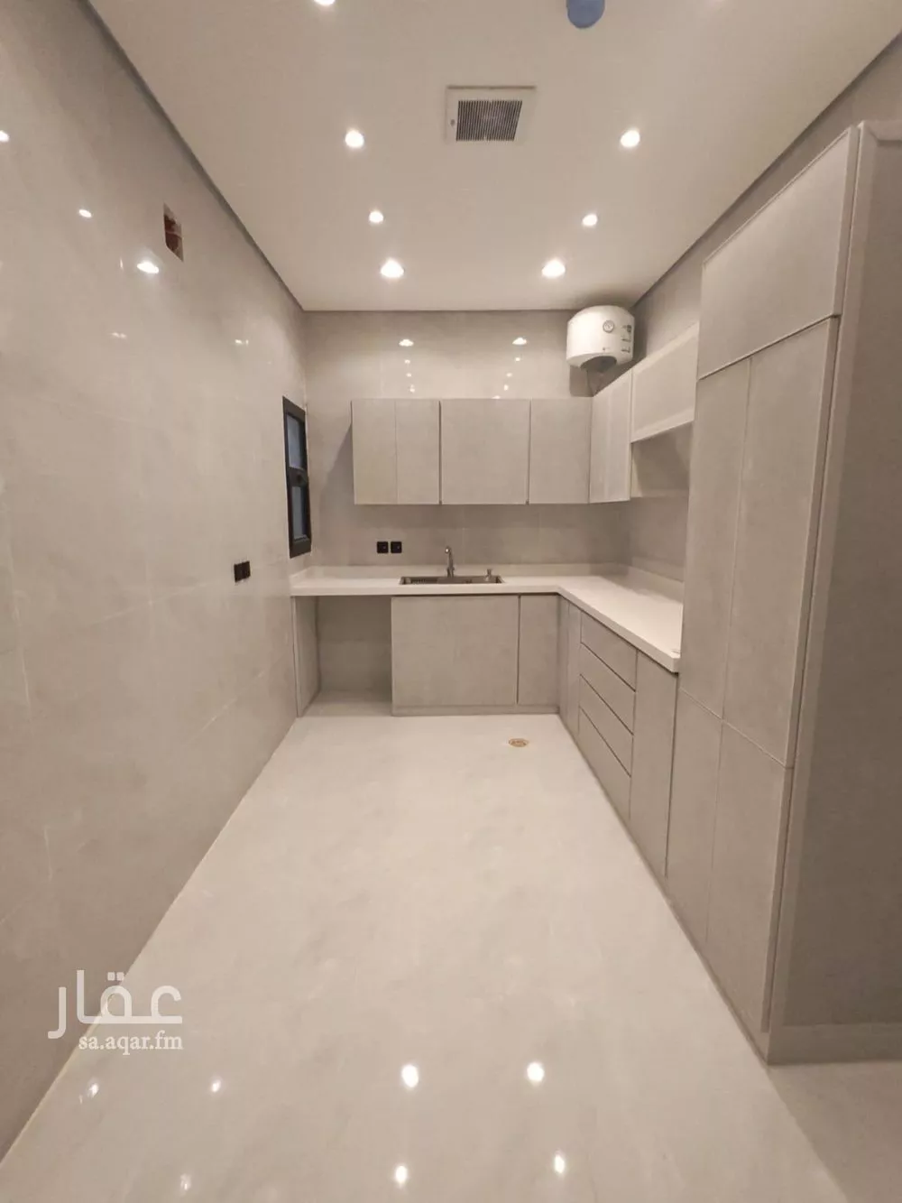 2 bedroom apartment in Al Janadriyah 16