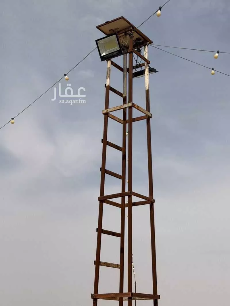 أرض 936 م² في الشرق 8