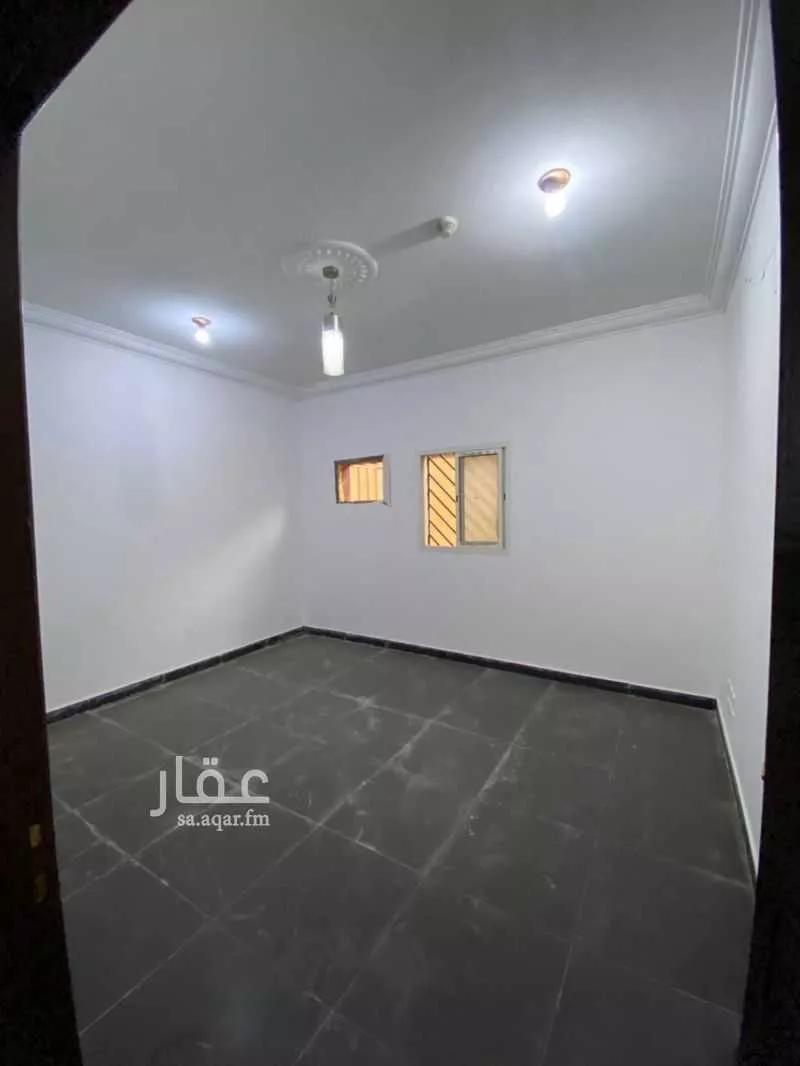 عمارة 625 م² في المونسية 9