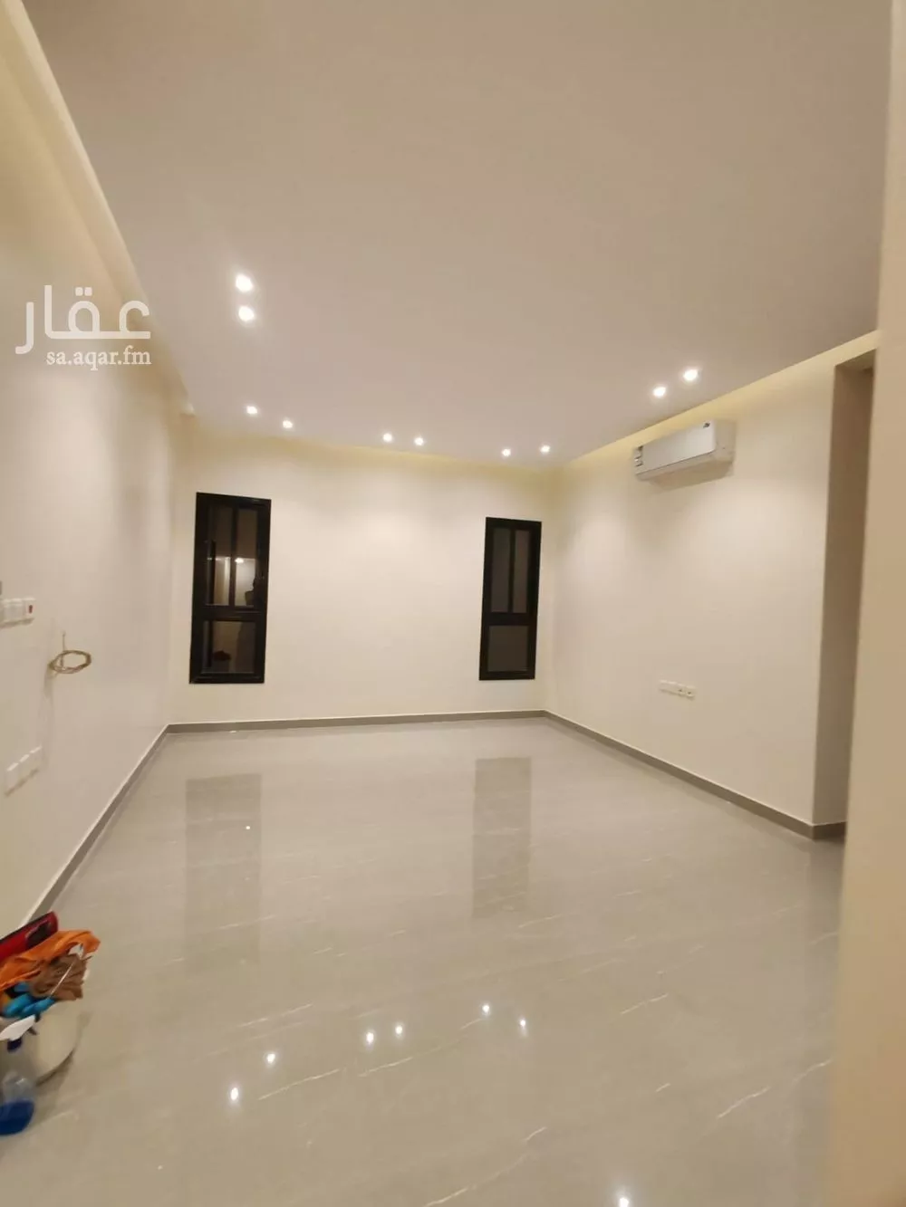 فيلا 7 غرف في العارض 18