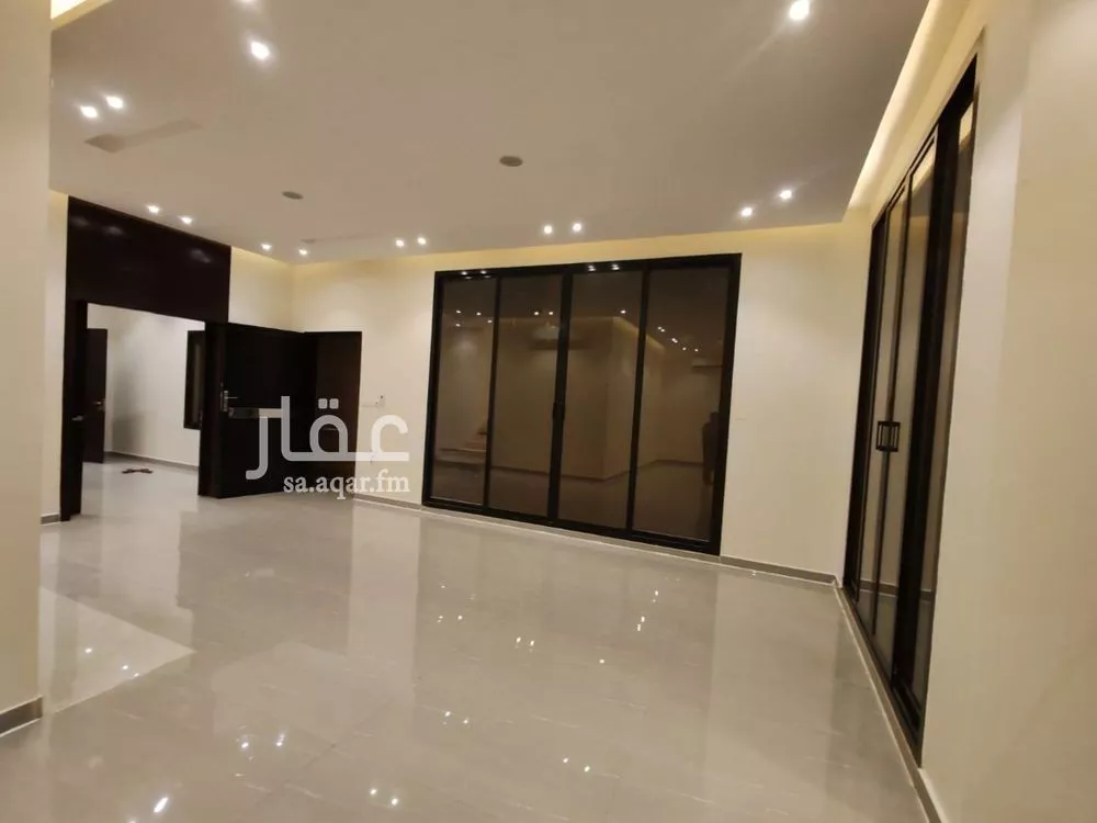 فيلا 7 غرف في العارض 7
