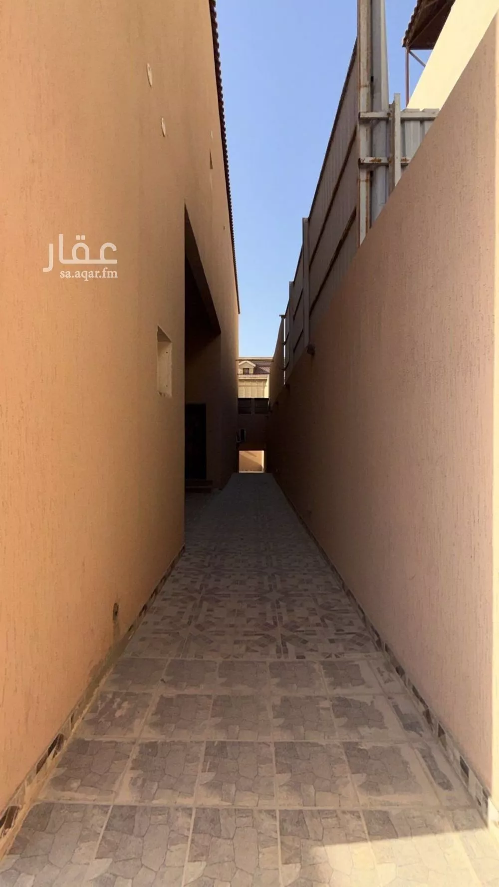 فيلا 9 غرف في العليا 5