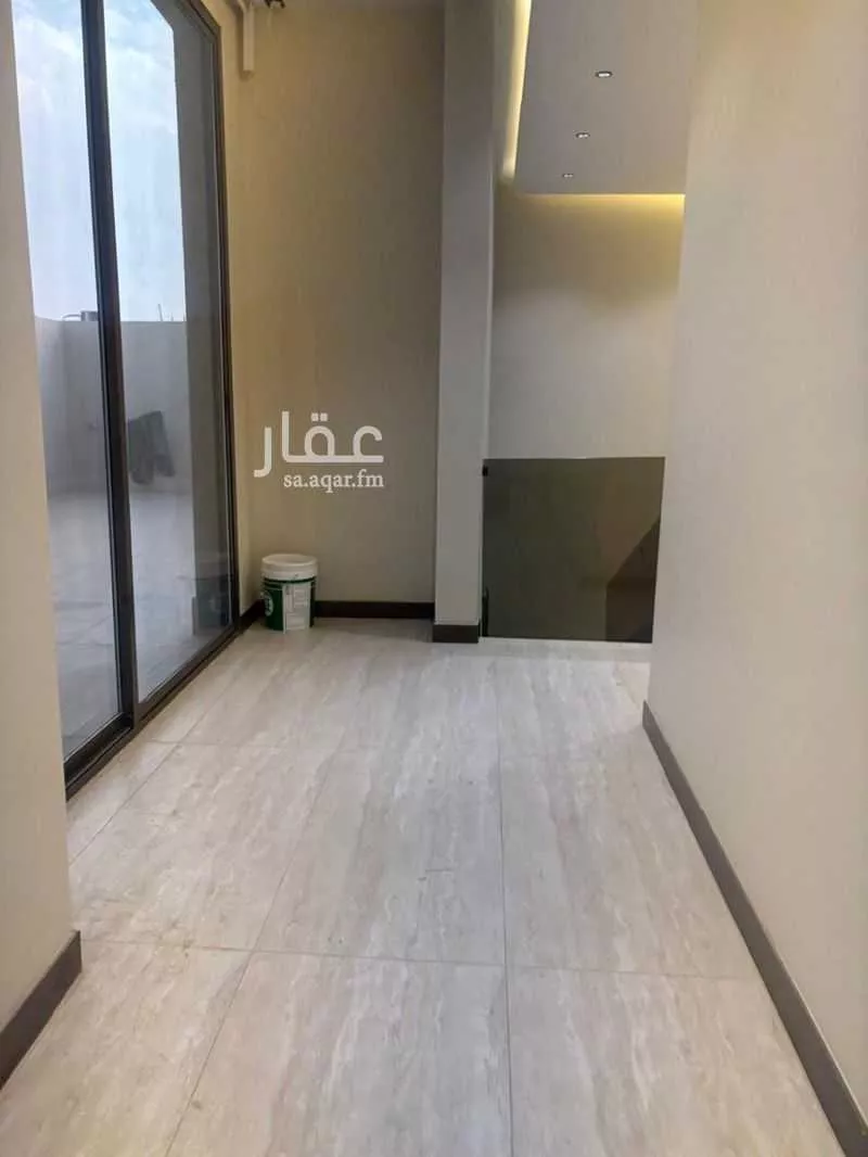 فيلا 4 غرف في الشفا 8