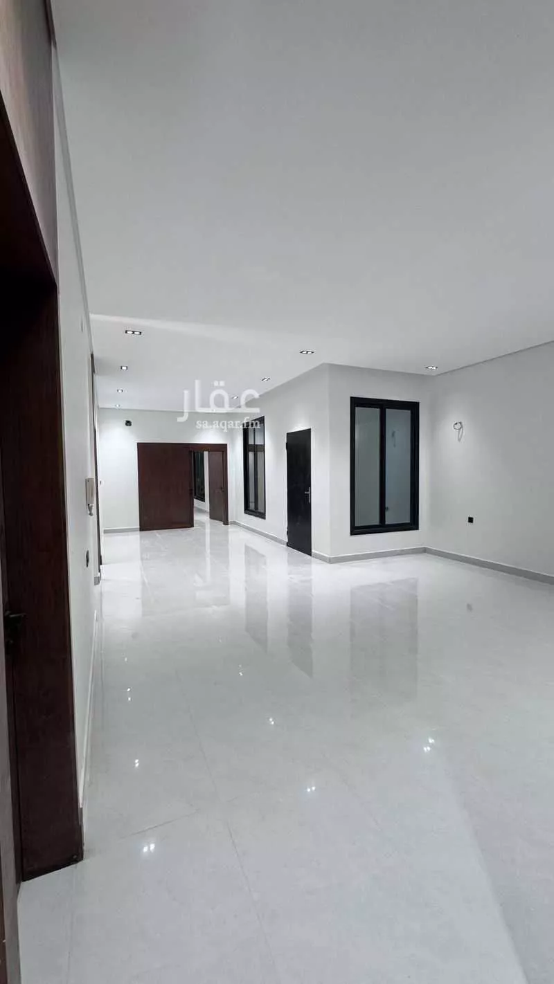 3 bedroom floor in Tuwaiq 12