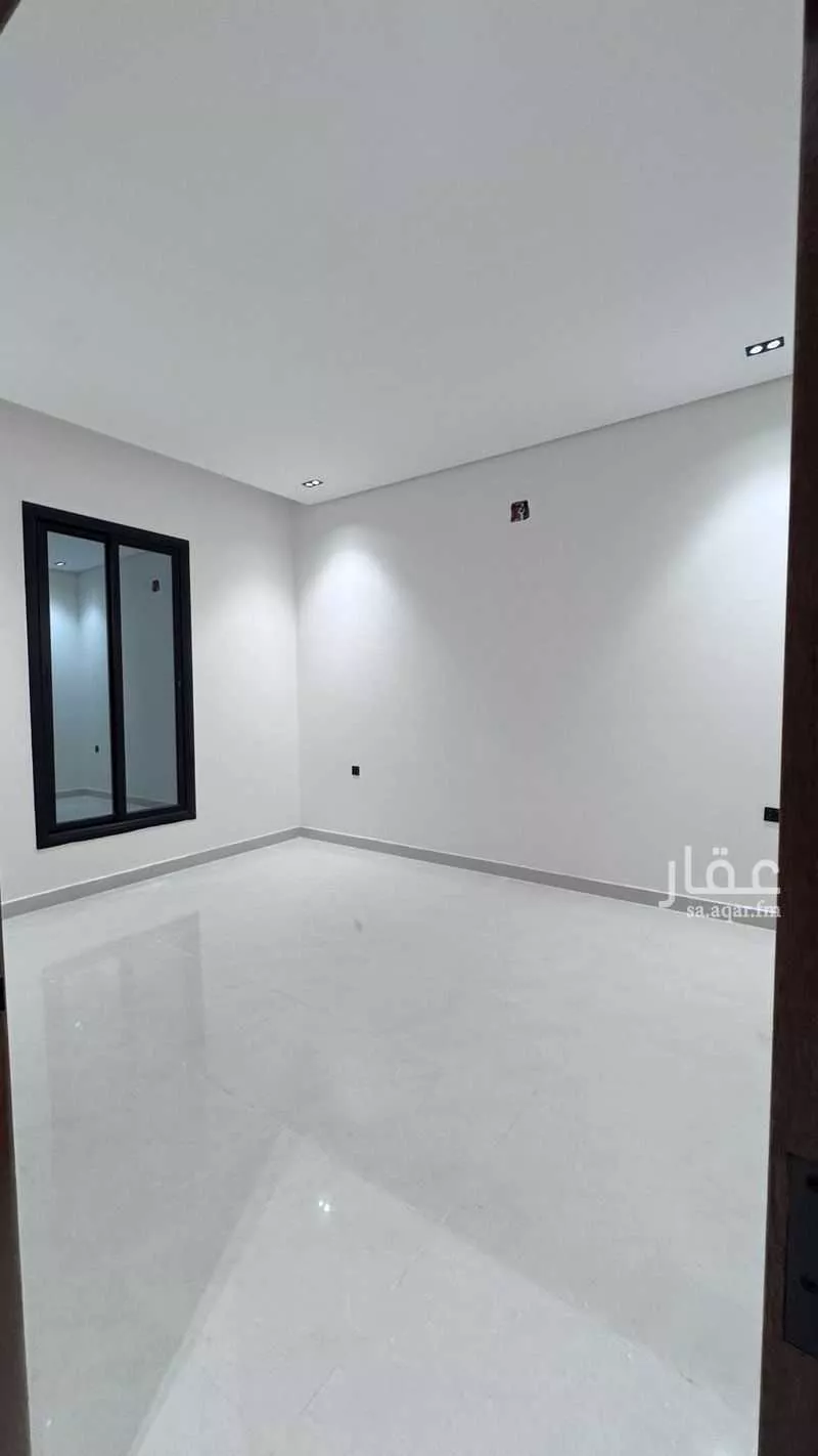 3 bedroom floor in Tuwaiq 9