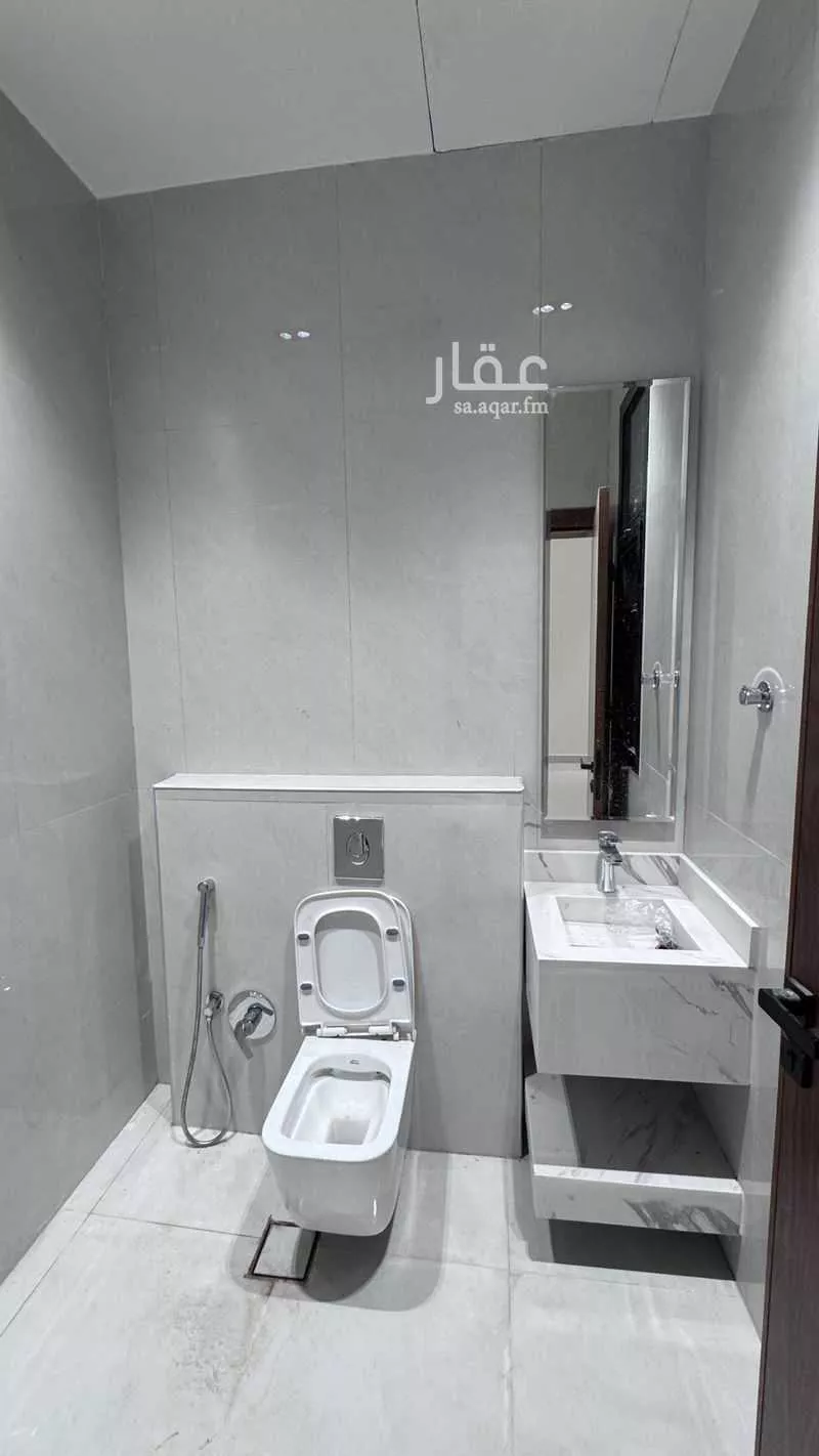 3 bedroom floor in Tuwaiq 10