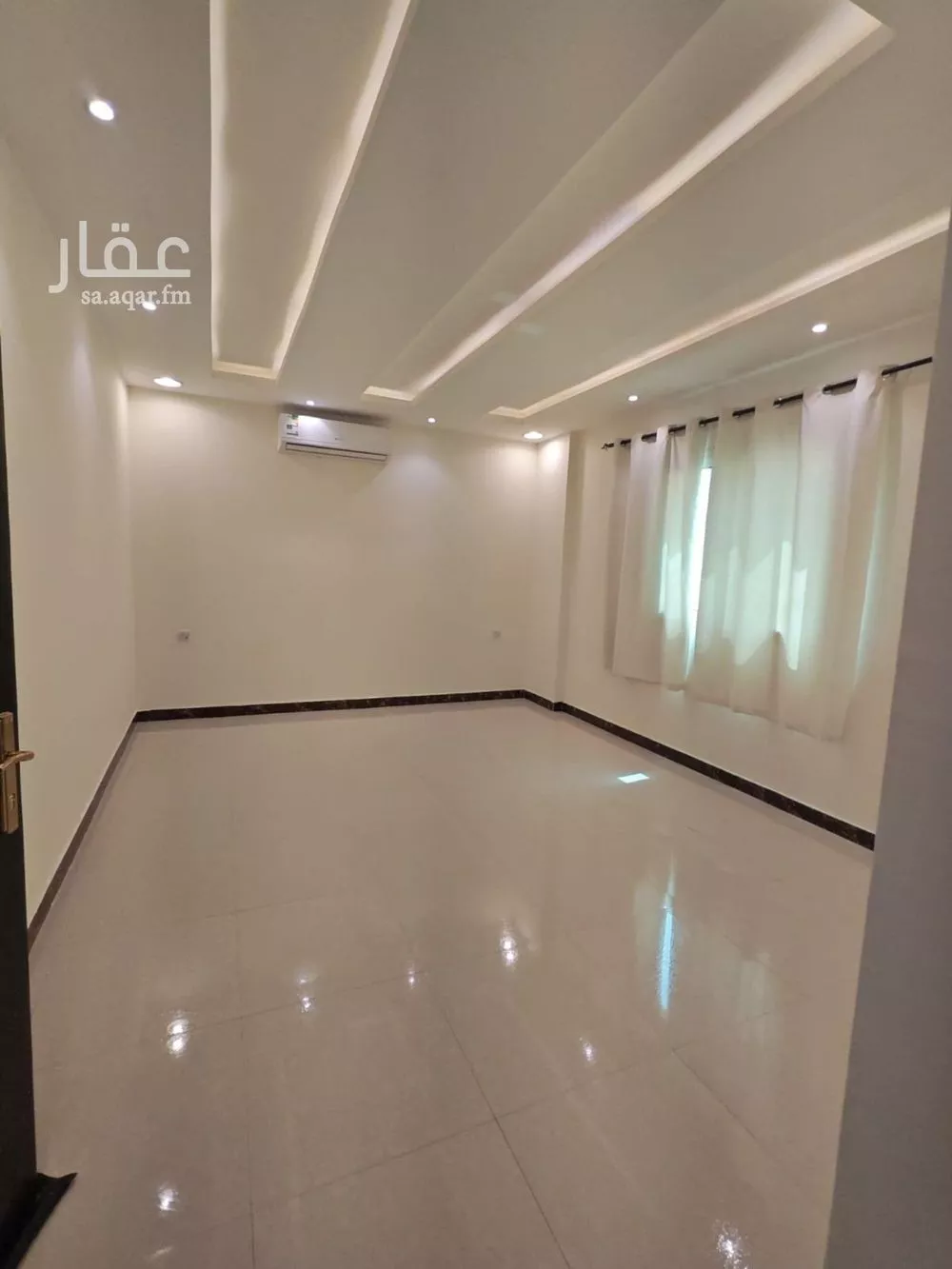 شقة 1 غرف في العقيق 4