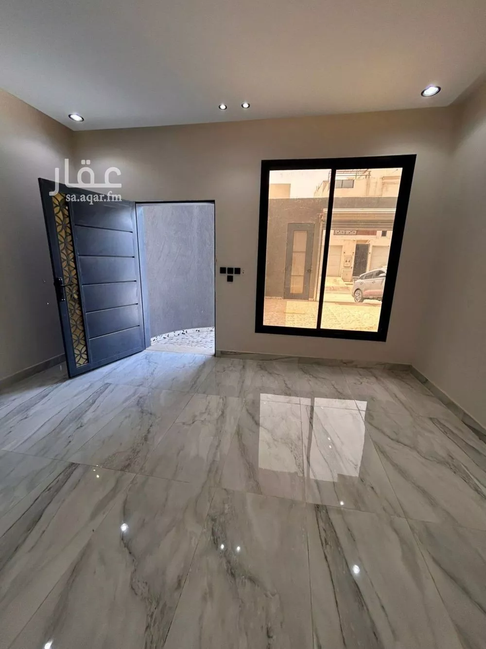 5 bedroom floor in Okaz 12