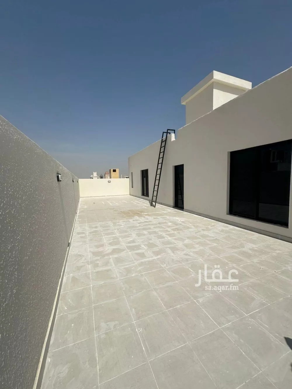 عمارة 607 م² في الصالحية 3