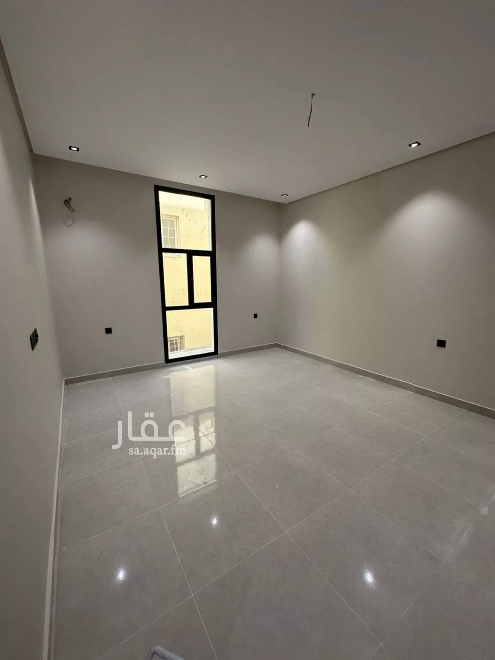 عمارة 607 م² في الصالحية 6