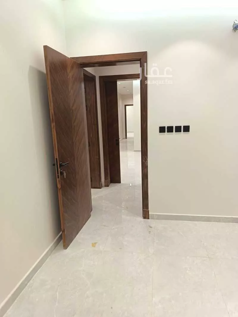 عمارة 550 م² في النزهة 4