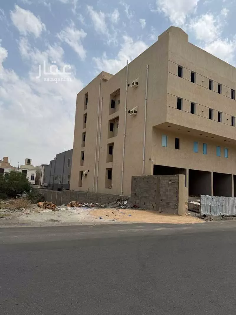 عمارة 600 م² في الملك فهد 5