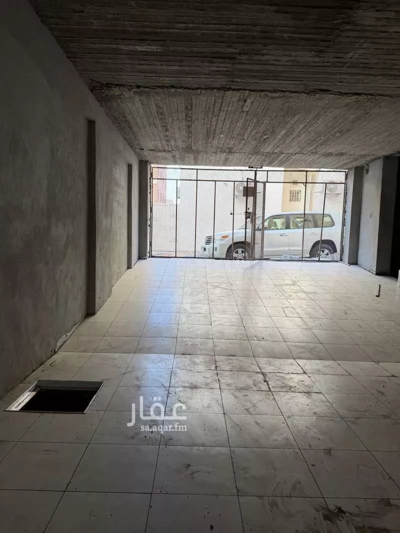 عمارة 600 م² في الملك فهد 7