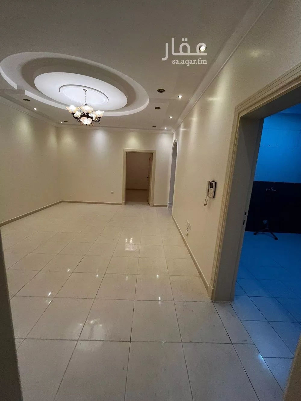 شقة 5 غرف في الواحة 11