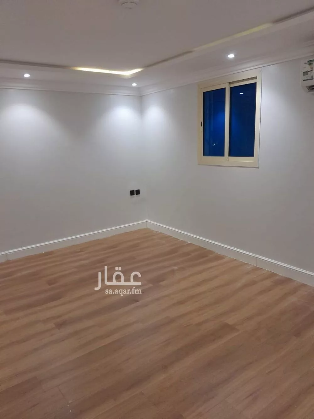 شقة 1 غرف في الملقا 5