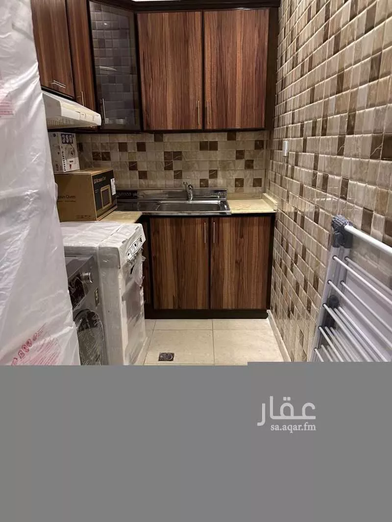 3 bedroom apartment in Al Rawdah 10