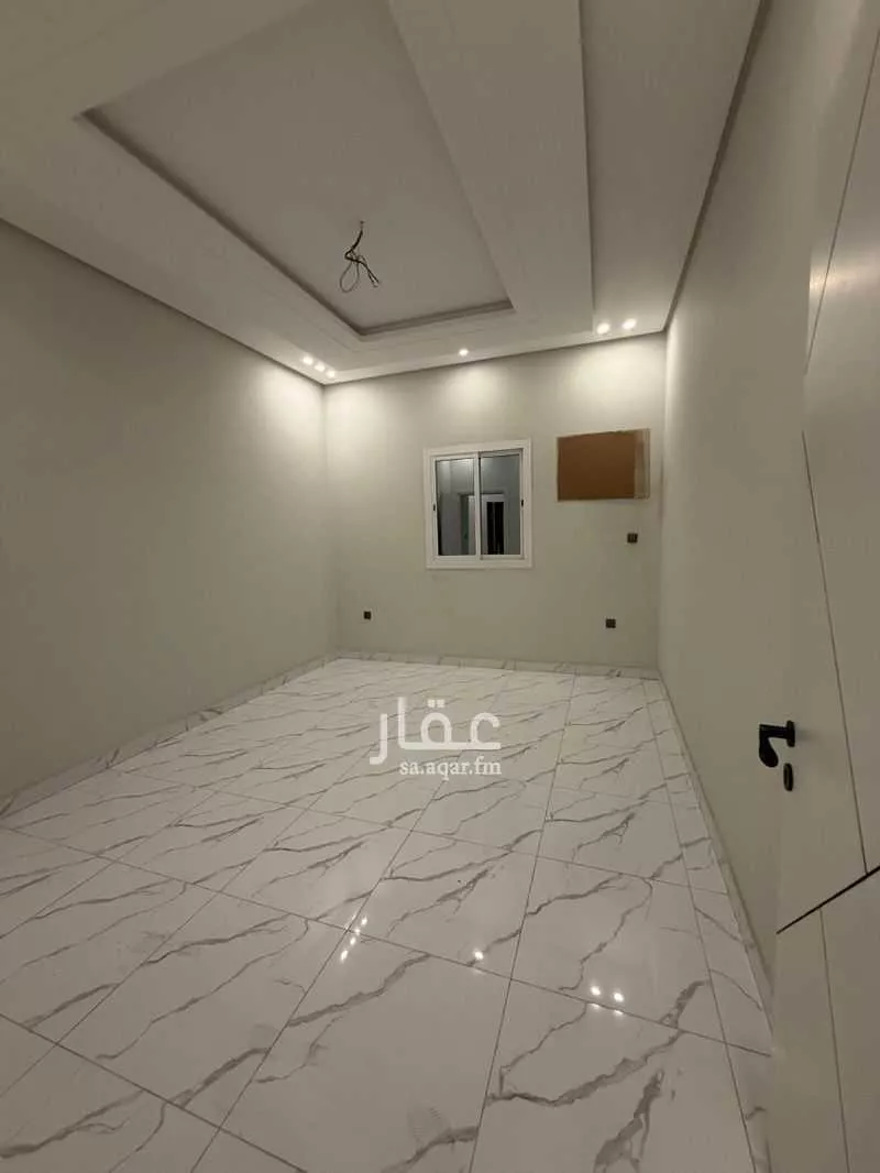 شقة 6 غرف في الريان 6