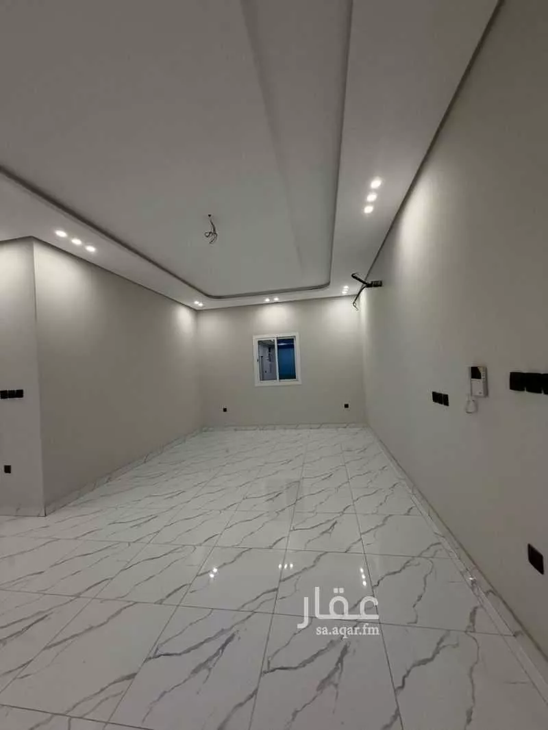 شقة 6 غرف في الريان 7