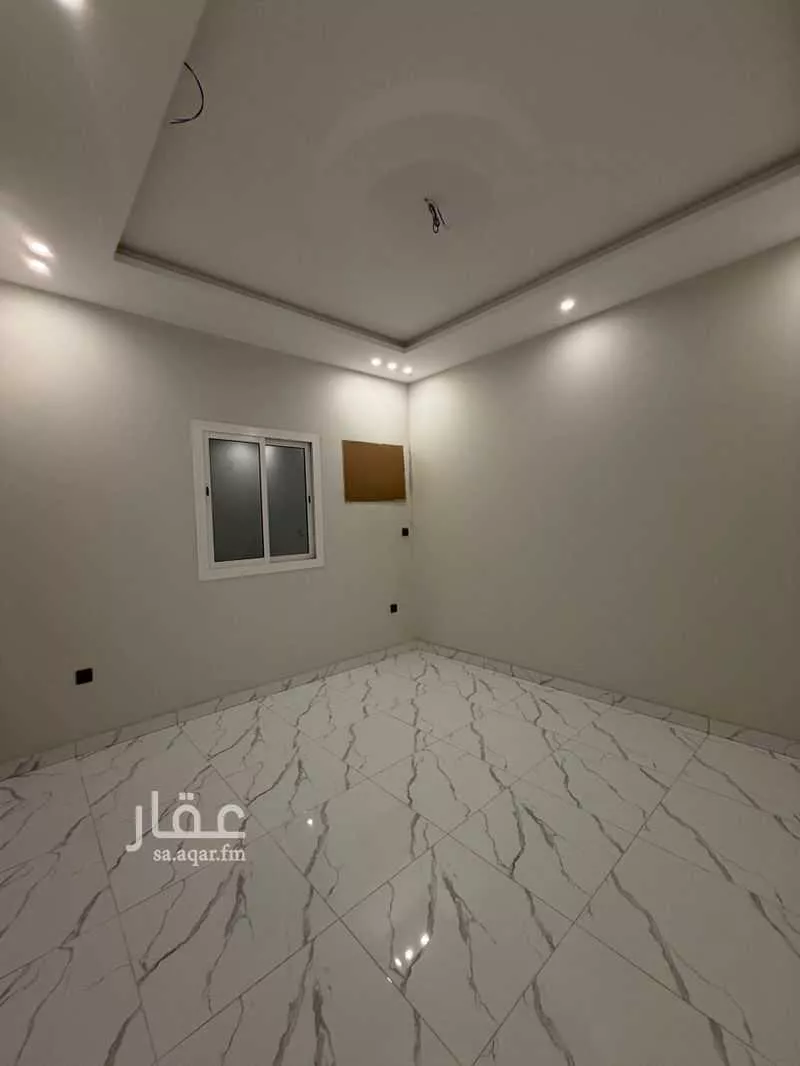 شقة 6 غرف في الريان 10