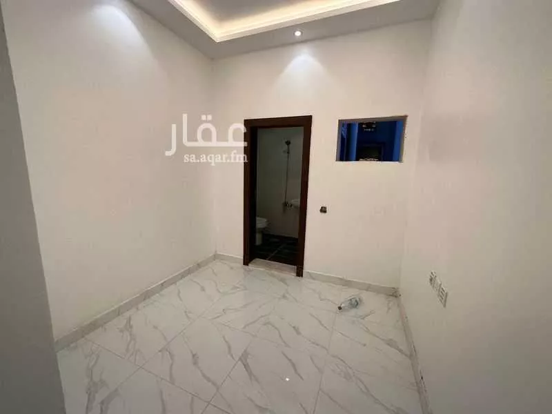 شقة 4 غرف في طيبة 2
