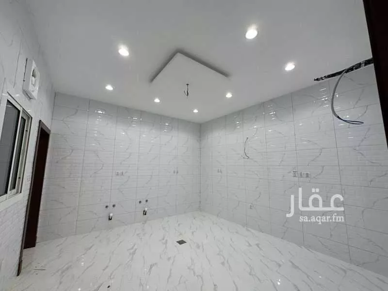شقة 4 غرف في طيبة 5