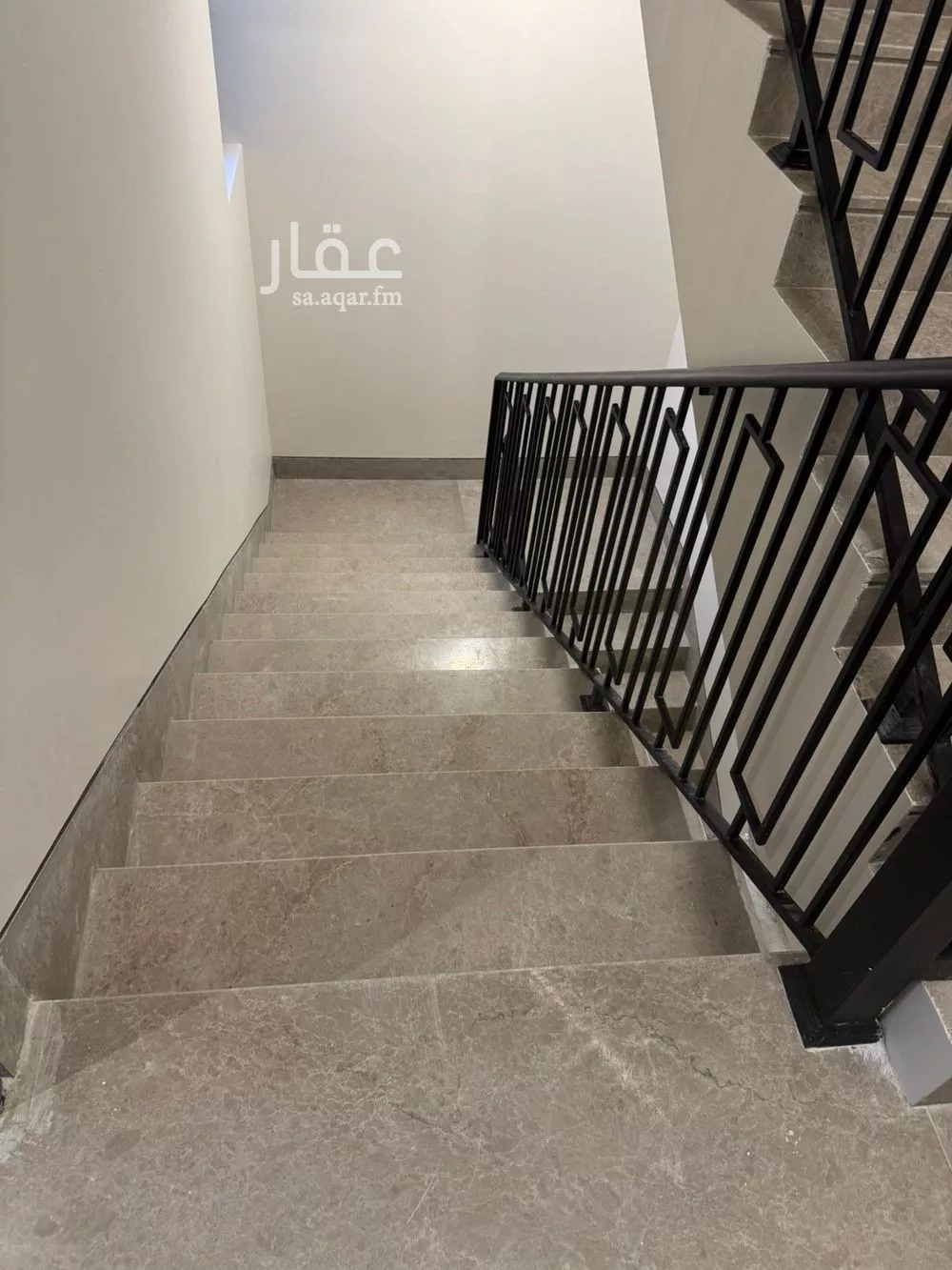 دور 4 غرف في الياسمين 14