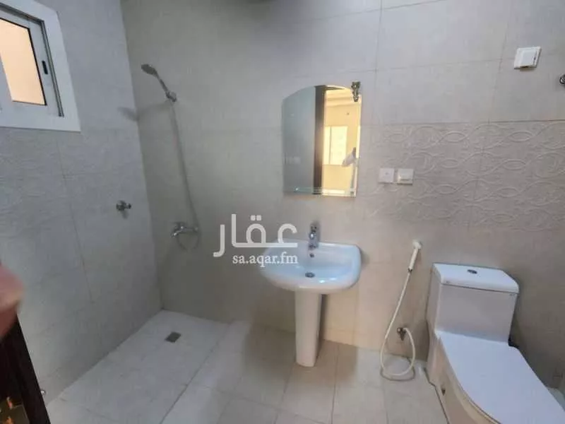 4 bedroom apartment in Abruq Ar Rughamah 11