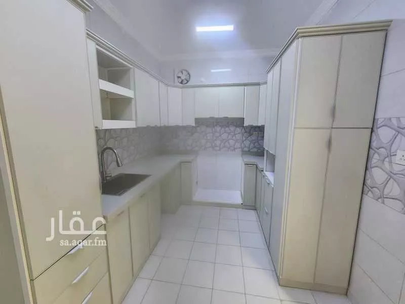 4 bedroom apartment in Abruq Ar Rughamah 5