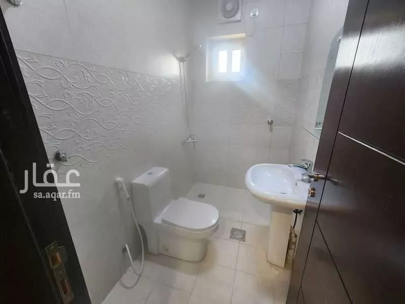 4 bedroom apartment in Abruq Ar Rughamah 9