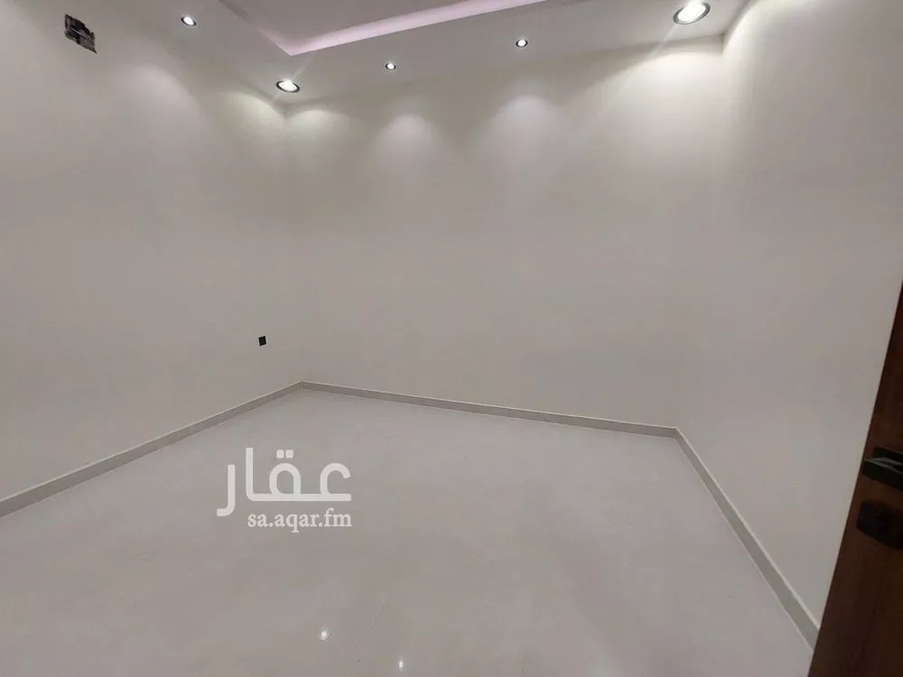 فيلا 5 غرف في ظهرة لبن 4