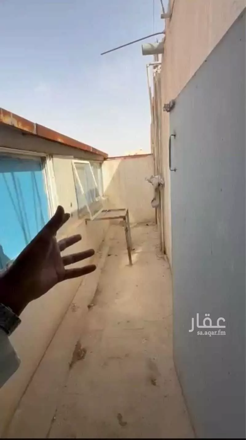 2 bedroom apartment in As Suwaidi Al Gharabi 4