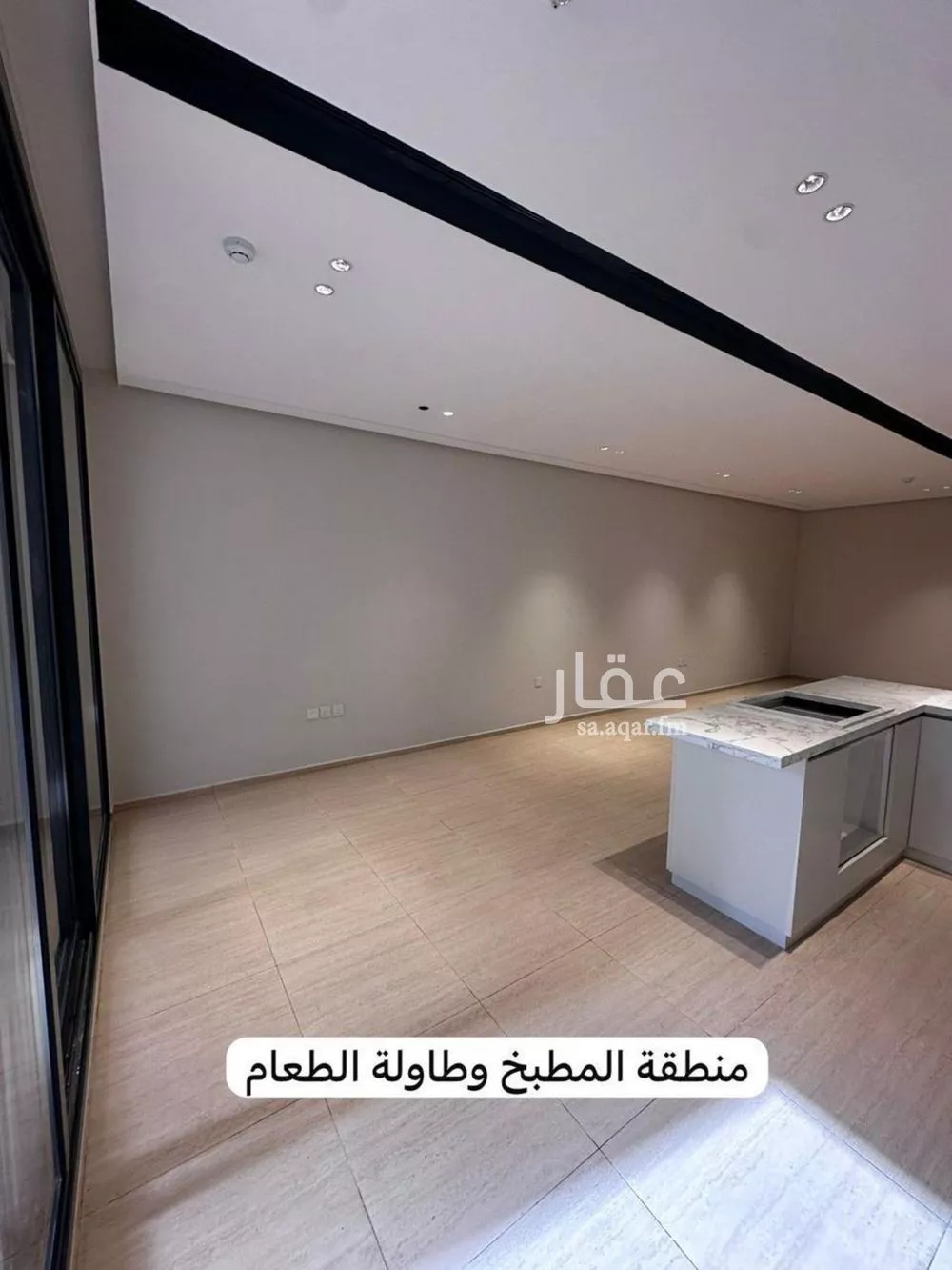 فيلا 4 غرف في العارض 7