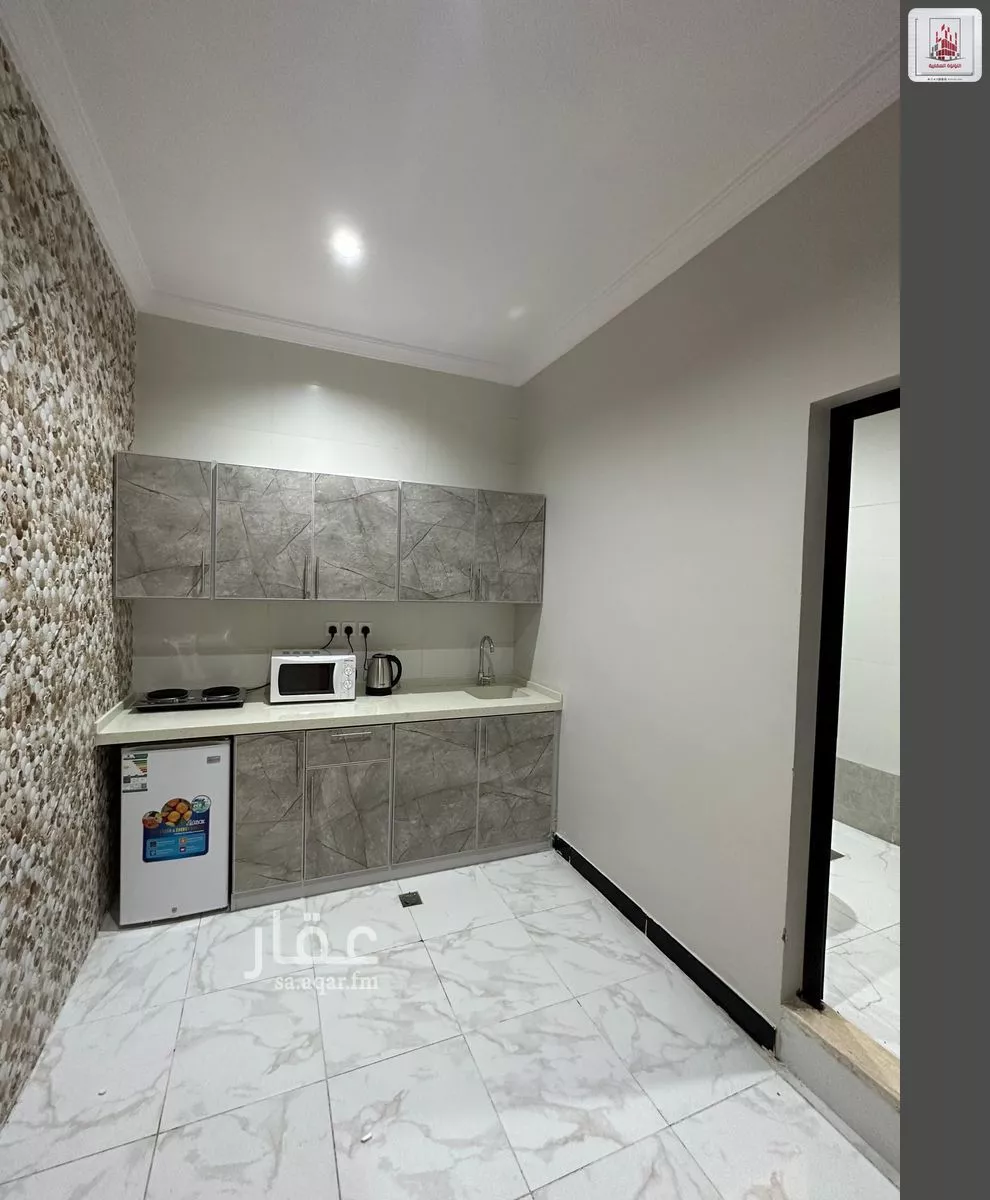 1 bedroom apartment in Al Rabwa 5
