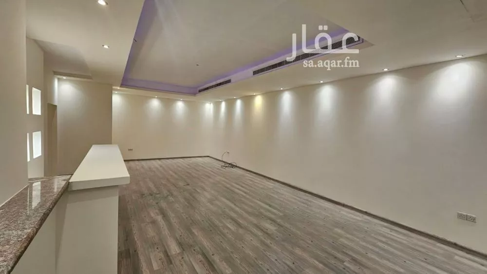 فيلا 5 غرف في الملقا 2