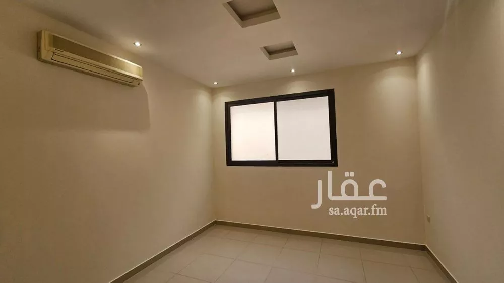 فيلا 5 غرف في الملقا 15